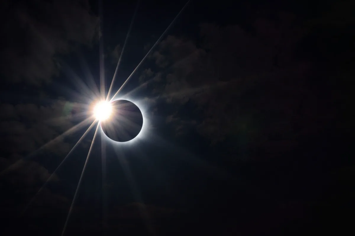Eclipse solar total: ¿se podrá ver desde la Argentina?
