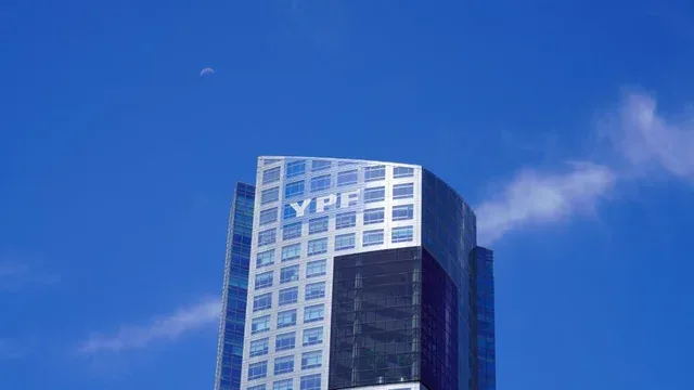 YPF impulsa un proyecto de US$51.000 millones para exportar GNL y ampliar el peso de Vaca Muerta