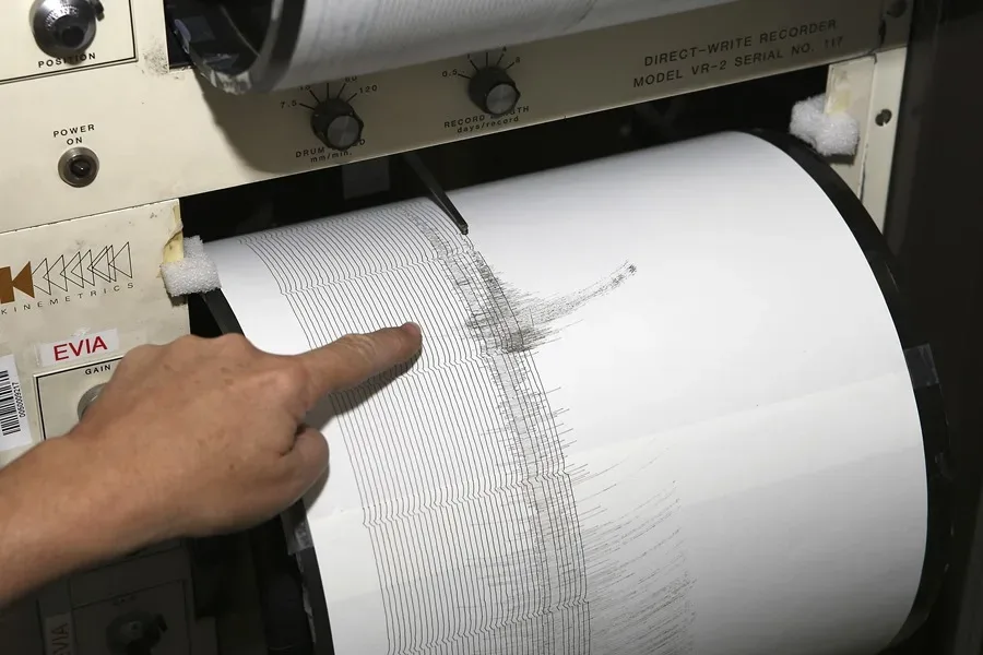 Un sismo de 5,2 golpeó Granada y dejó daños en viviendas y fachadas