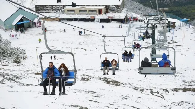 Más argentinos viajaron durante el fin de semana largo, pero gastaron menos