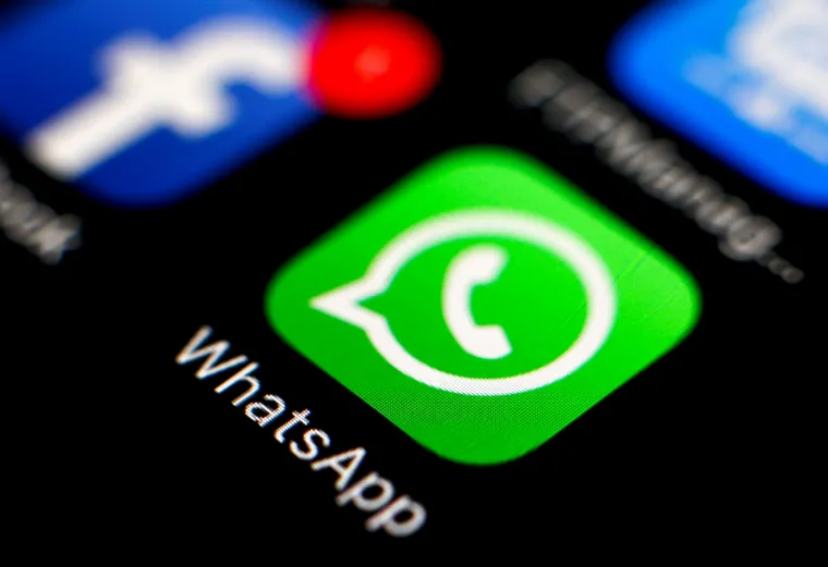 Advierten por una estafa en WhatsApp que usa fotos de visualización única