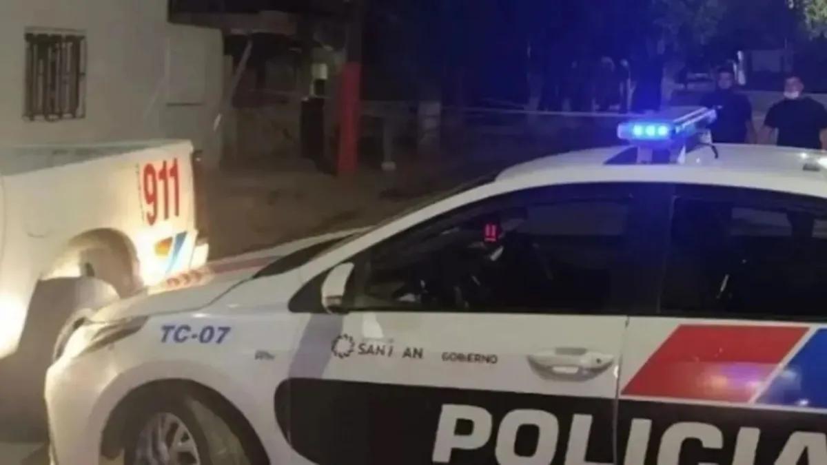 Allanaron una casa y secuestraron una pistola tras una denuncia por amenazas en Capital