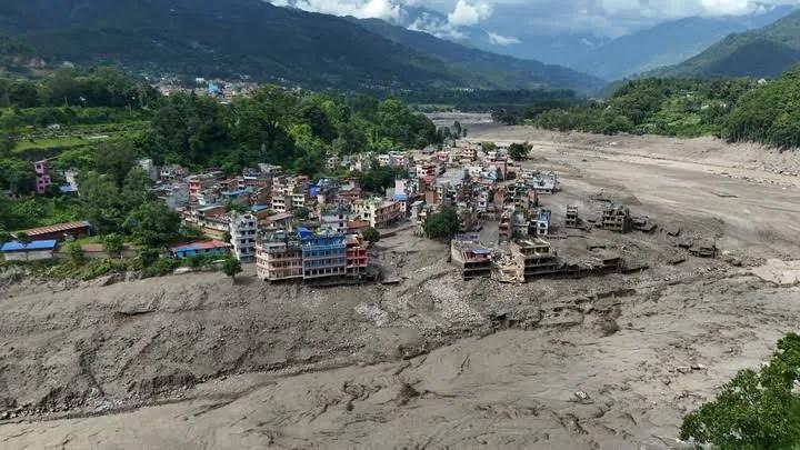 Nepal reporta 157 muertos y 484 personas desaparecidas por inundaciones