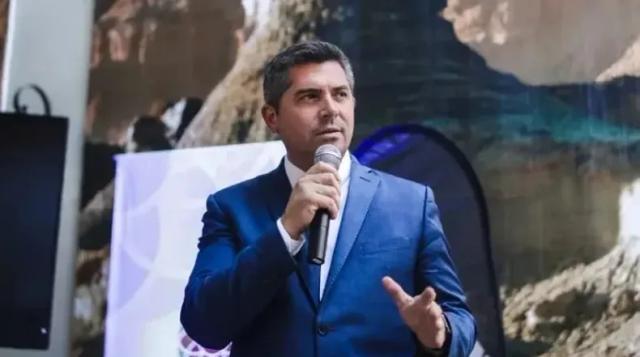 Orrego sale a bancar el acuerdo con Vicuña: 250 palos verdes para la provincia