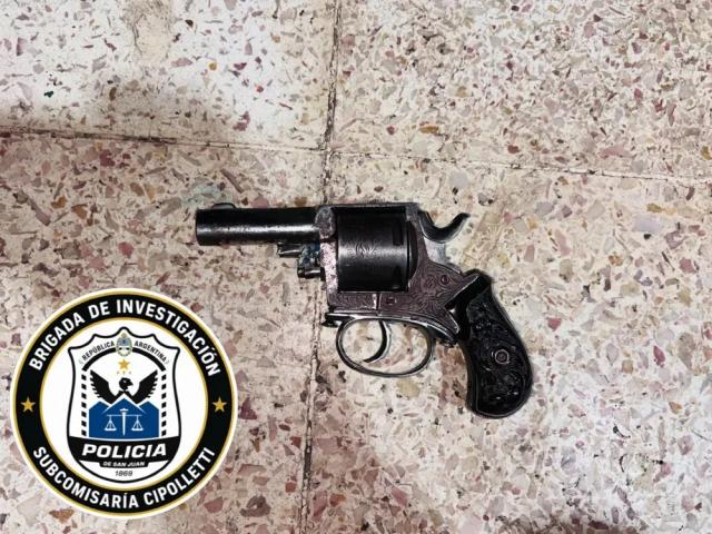 Asaltaron a dos adolescentes en una parada de colectivo de Chimbas
