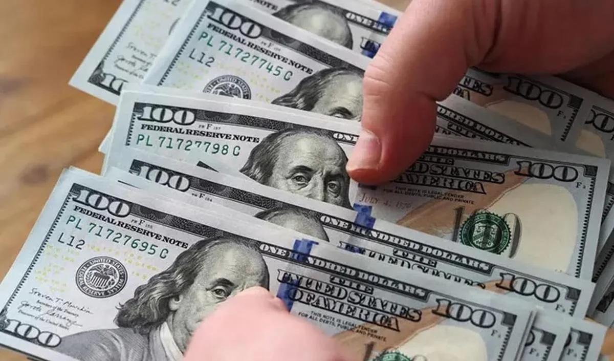 El dólar volvió a separar la cancha: cuánto cotiza este martes 25 de agosto