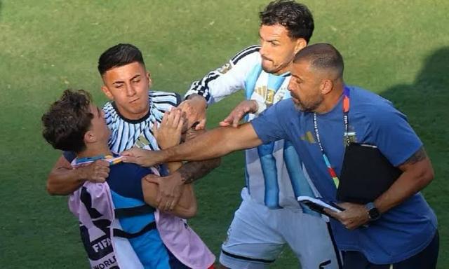FIFA suspendió a Paredes por 10 fechas y a Molina por siete