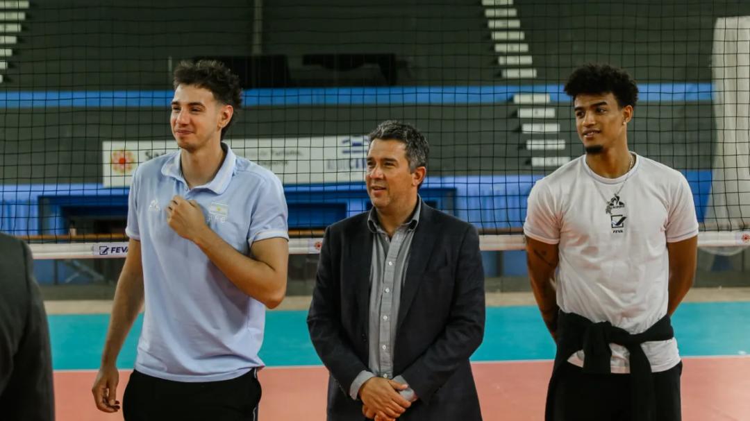 Los sanjuaninos de la Selección de Voley palpitan el duelo con Japón: "Feliz de jugar en San Juan"