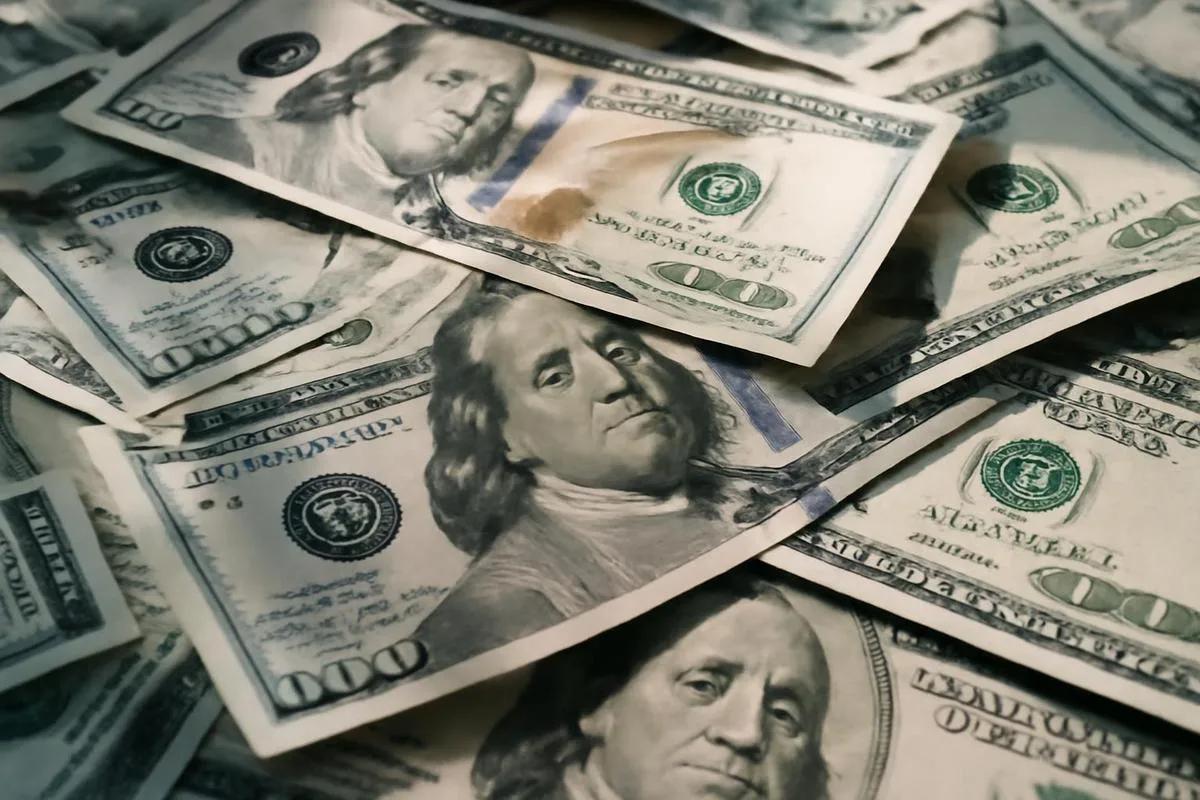 Dólar hoy: cómo arrancó este martes 18 de agosto y qué pasa con el blue