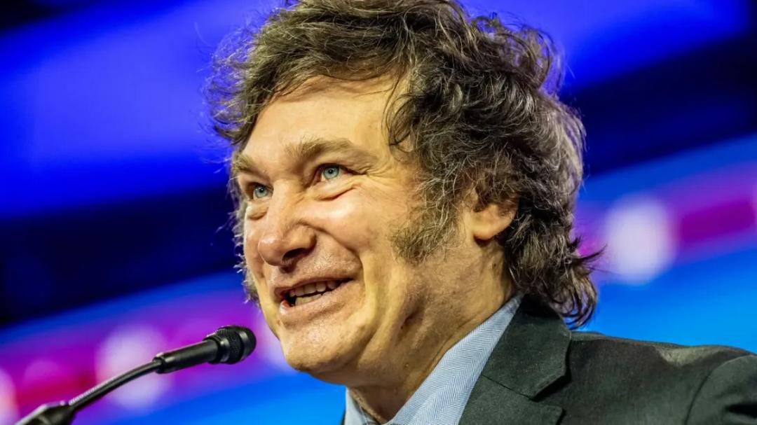 Milei insultó a Bonelli y Castro habló de problemas psiquiátricos