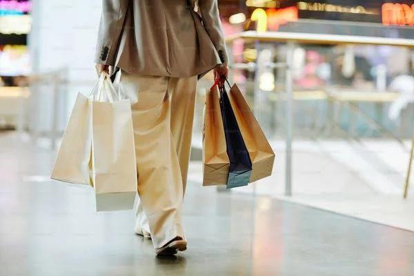 INDEC: cayeron ventas en supermercados, mayoristas y shoppings en junio