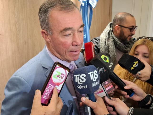 Martín marcó el alcance del acuerdo con Vicuña y defendió su tratamiento legislativo
