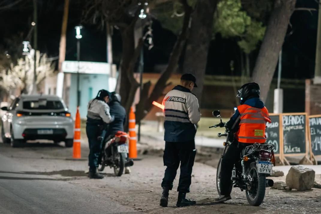 Refuerzan los controles policiales en San Juan durante la tarde y la noche