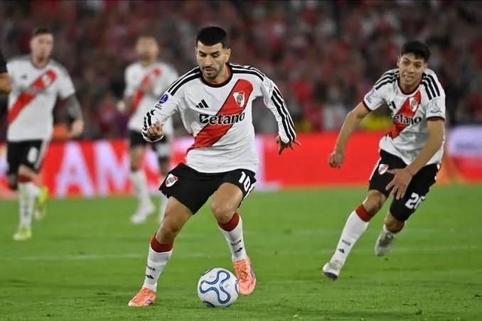 River quiere levantar cabeza ante Vélez en el Monumental y no puede regalar otro paso en falso