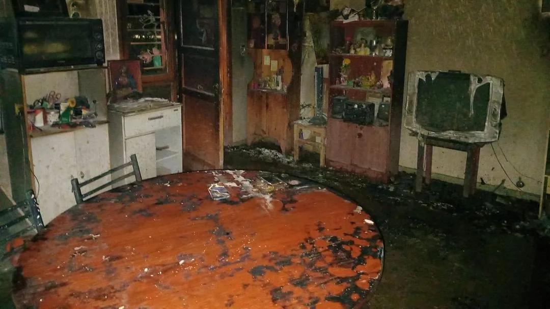 Un incendio en el barrio Bicentenario dejó a una pareja con graves quemaduras y la casa quedó destruida