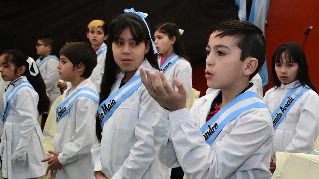 Lanzan un concurso escolar para promover la Lengua de Señas Argentinas en San Juan