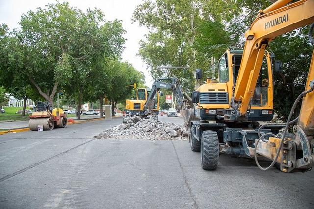 Capital avanza con repavimentación y bacheo en calles Mitre y General Acha