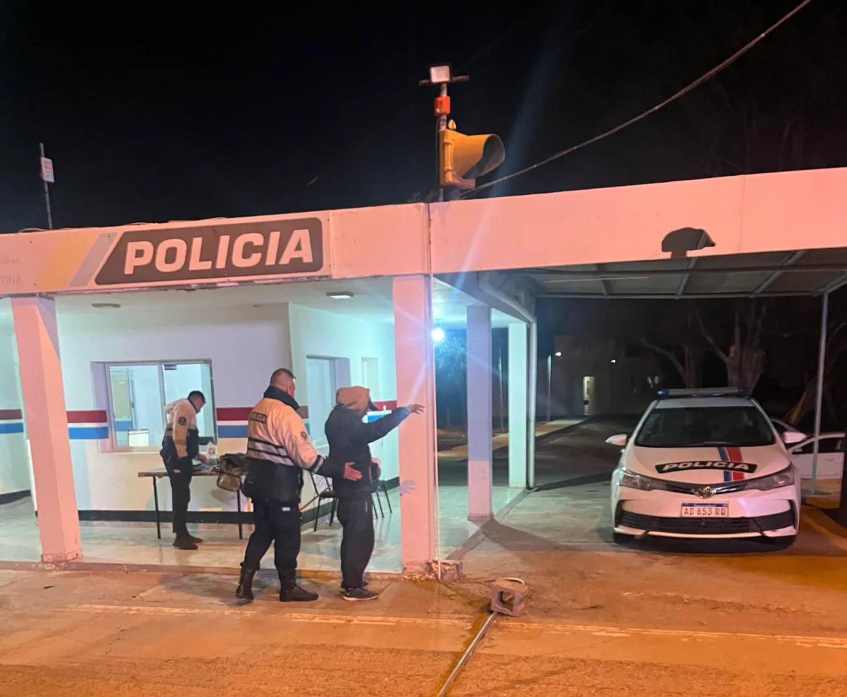 Entró caminando a San Juan y el control le sacó la ficha: lo buscaban por un robo en Jujuy