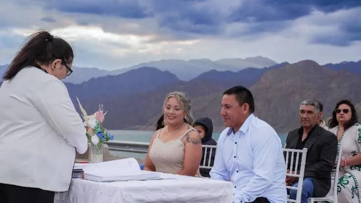En San Juan hubo más casamientos que divorcios entre enero y agosto