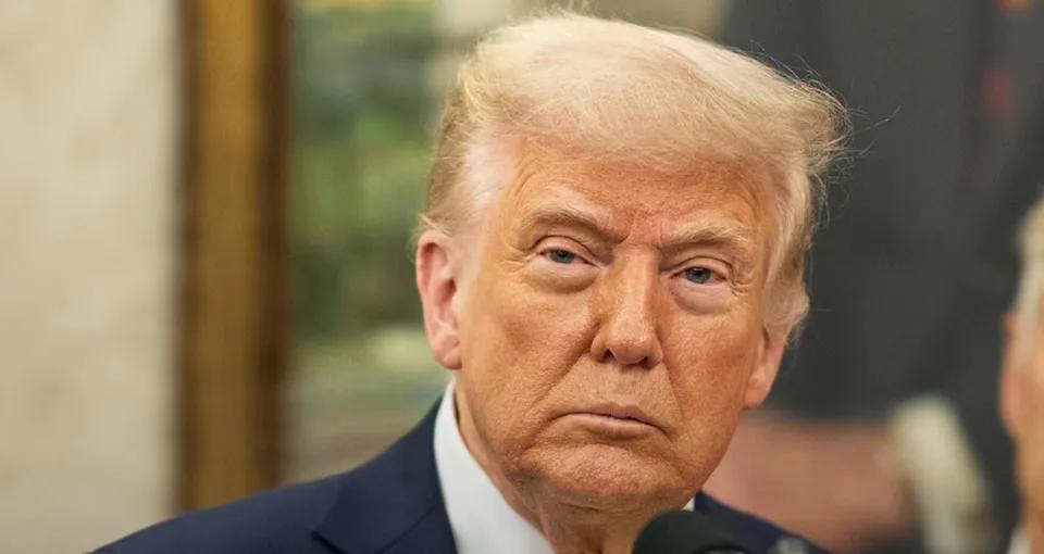 Trump dice que va a declarar el estrecho de Ormuz como territorio de Estados Unidos