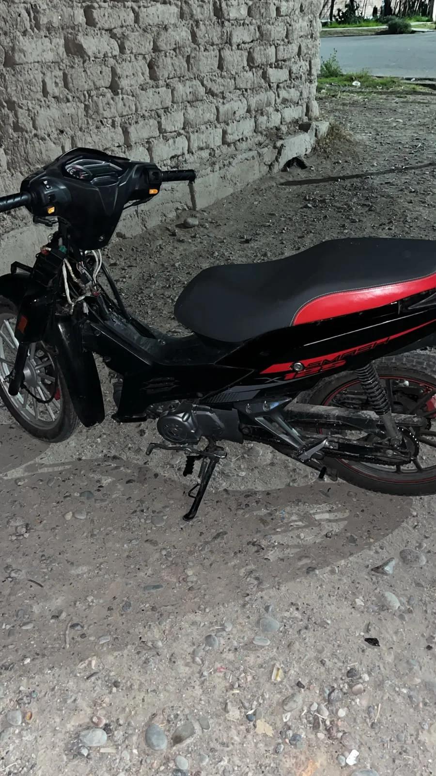 Encontraron una Gilera tirada en la calle y la llevaron a la comisaría