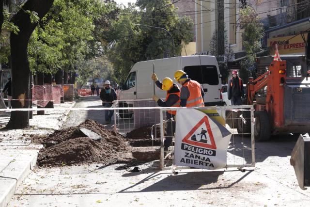 Avanzan las obras viales en el centro y repavimentarán Rivadavia