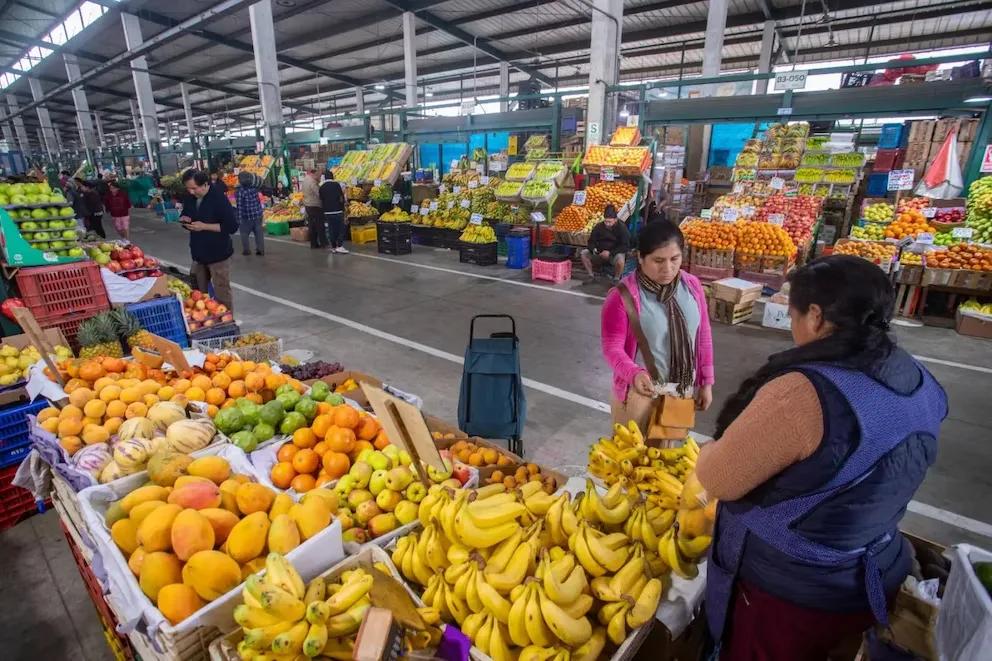 La suba mayorista fue de 0,8% en julio y alivió un poco el bolsillo de comercios y familias