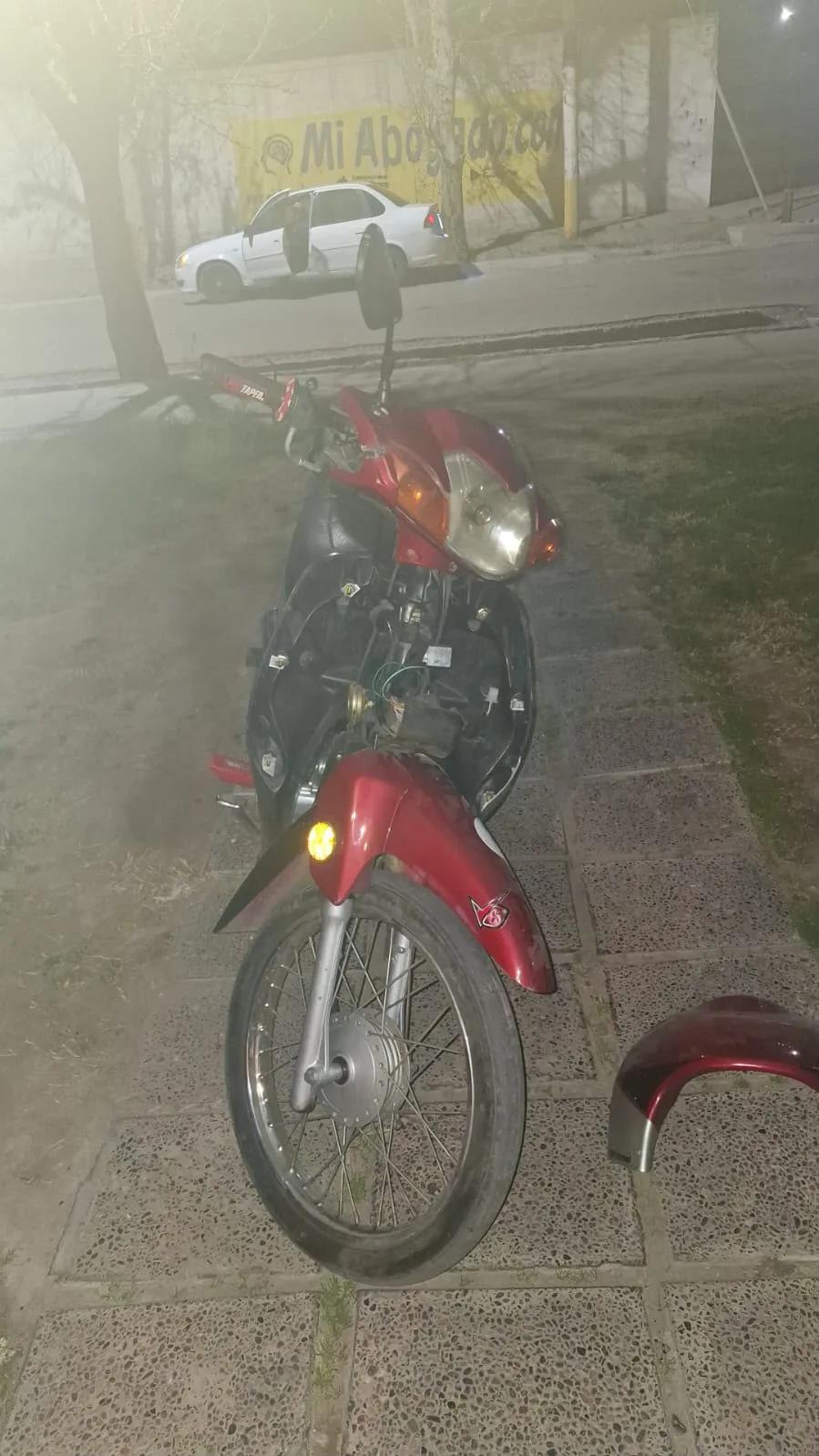Vecinos frenaron un intento de robo de moto en Villa Hipódromo