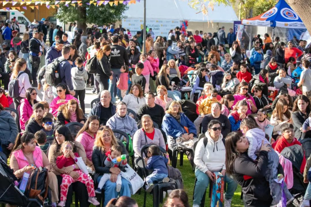 Éxito total en "PlazAventura": la Plaza de Trinidad fue una fiesta con un nuevo festejo del Día del Niño