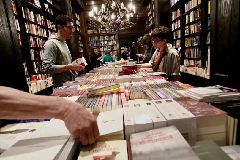 La ley del libro quedó afuera del Congreso y en las librerías respiran un poco