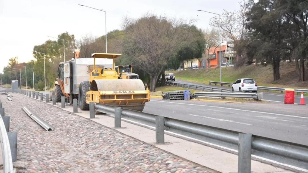 La repavimentación de Circunvalación profundiza las demoras y obliga a reorganizar el tránsito en varios accesos
