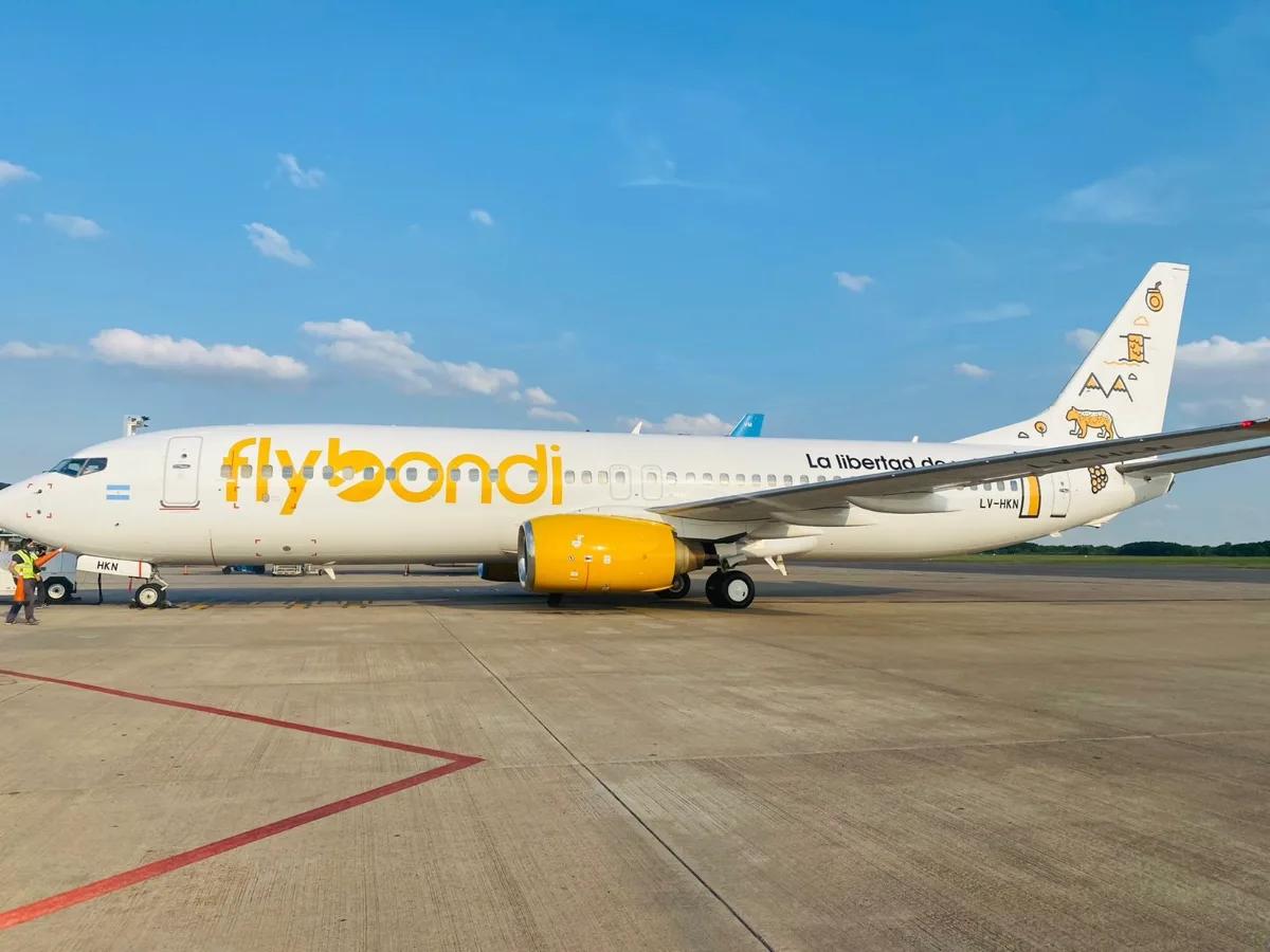 Embargo a Flybondi: la Justicia trabó sus cuentas por casi $1.500 millones