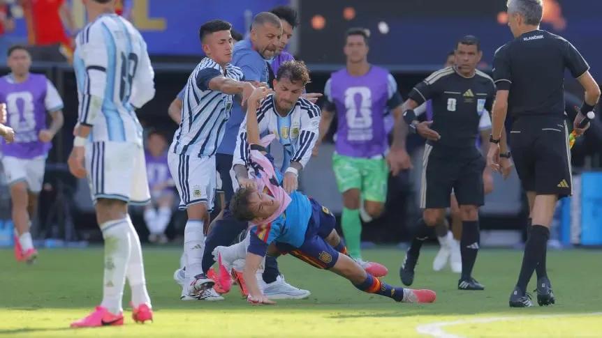 Buena para la Selección: Paredes, Molina, Almada y Ayala podrán cumplir sus sanciones en amistosos
