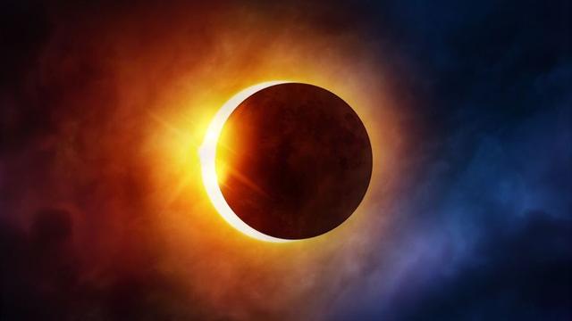Agosto cierra con un eclipse lunar parcial en Piscis