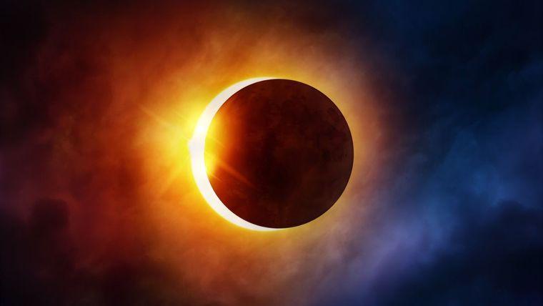 Agosto cierra con un eclipse lunar parcial en Piscis