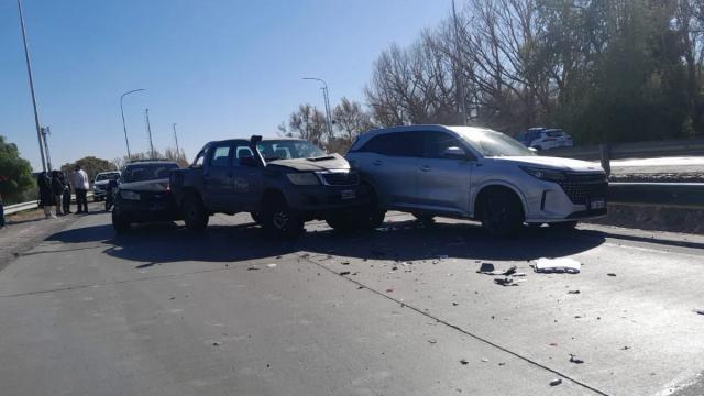 Cuatro autos chocaron en Circunvalación y Libertador