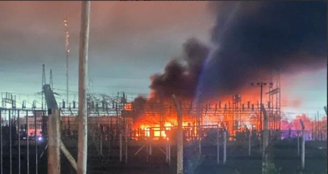 Apagón en La Plata: un incendio en una central eléctrica dejó a miles de hogares sin servicio
