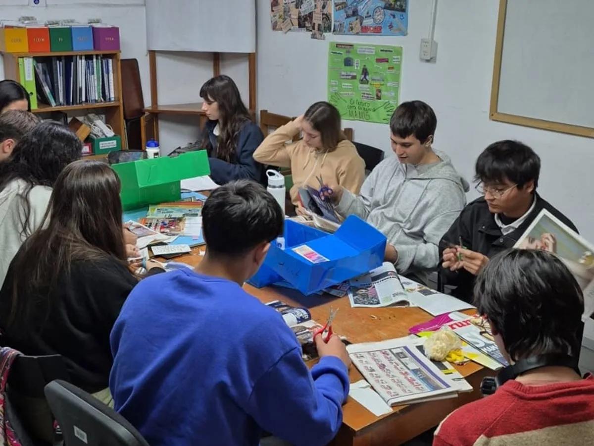Elegir carrera viene con una pregunta que no afloja: qué estudiar y dónde conseguir laburo en San Juan