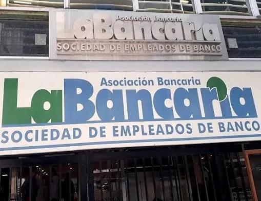 Nuevo aumento para bancarios: el sueldo inicial supera los $2.500.000