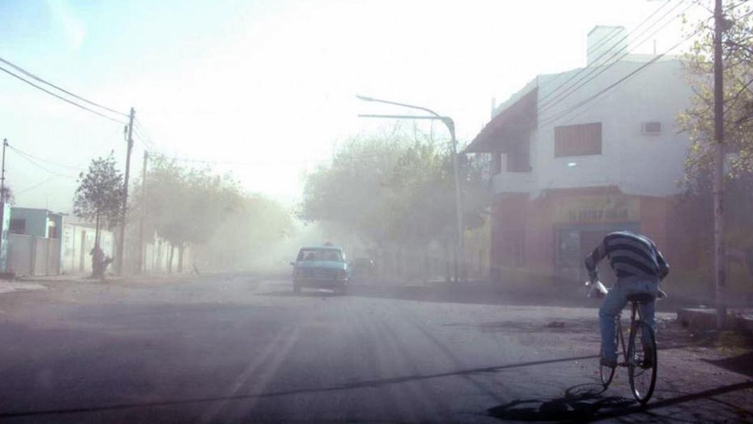 Miércoles caluroso y con ráfagas de hasta 59 km/h