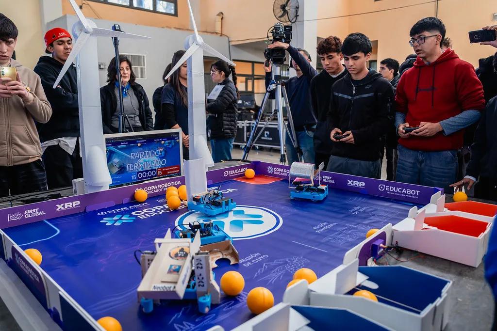 Dos escuelas sanjuaninas se metieron en la final nacional de la Copa Robótica