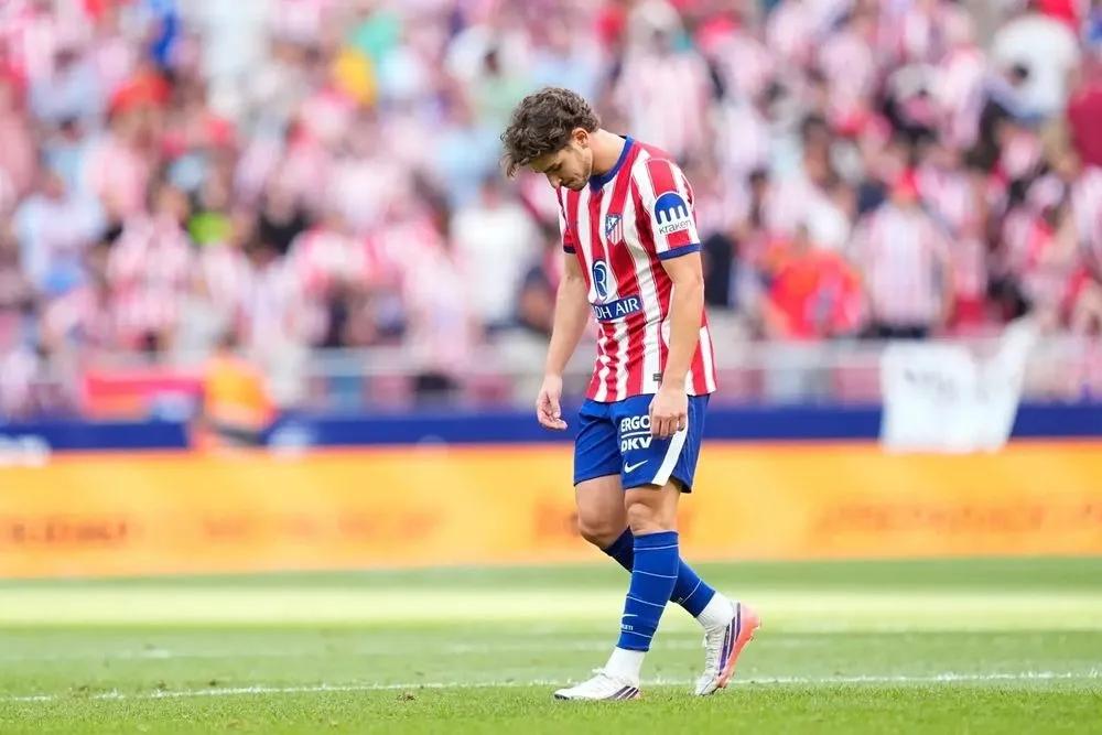 Atlético Madrid quiere largar a Julián Álvarez y lo empuja hacia Arsenal para frenar al Barcelona