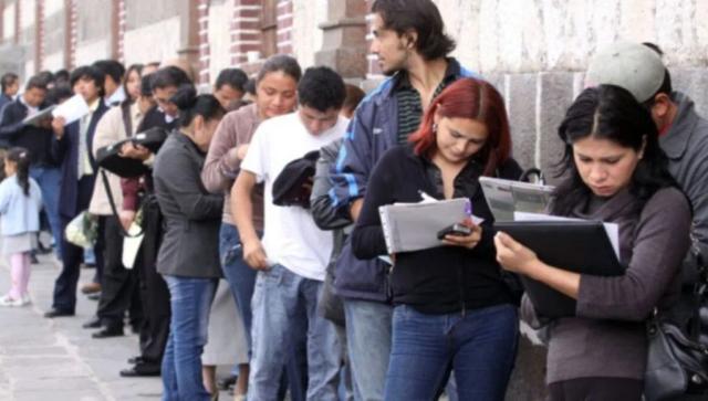 El empleo registrado volvió a caer en mayo y acumula 110.000 puestos menos en un año