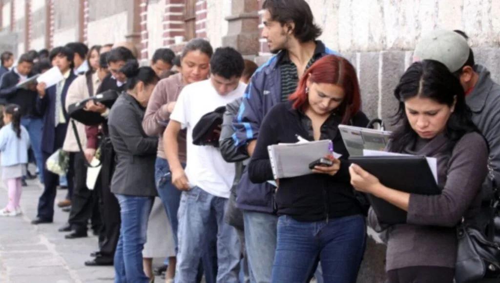 El empleo registrado volvió a caer y en mayo se perdieron 12 mil puestos