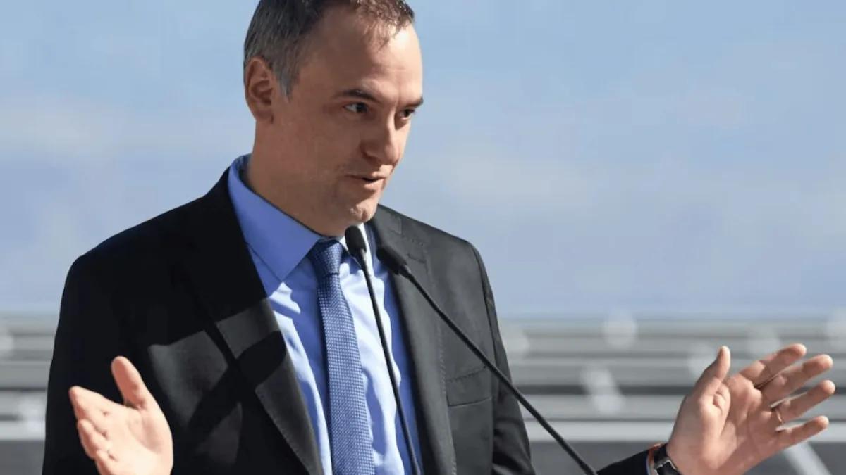 Adorni ganó 15 días más para explicar su patrimonio ante la Justicia