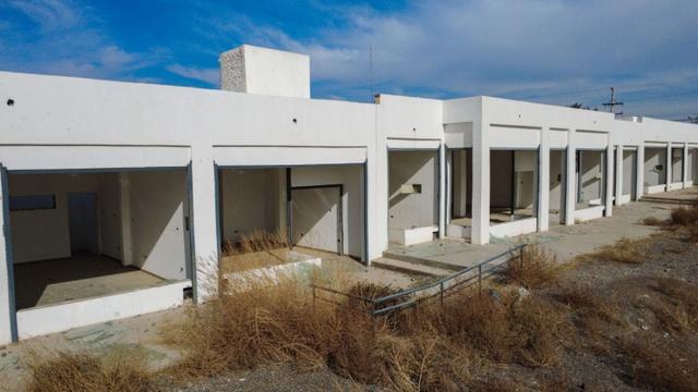 Complejo comercial de Rawson abandonado tras robos y vandalismo en Meglioli y Doctor Ortega