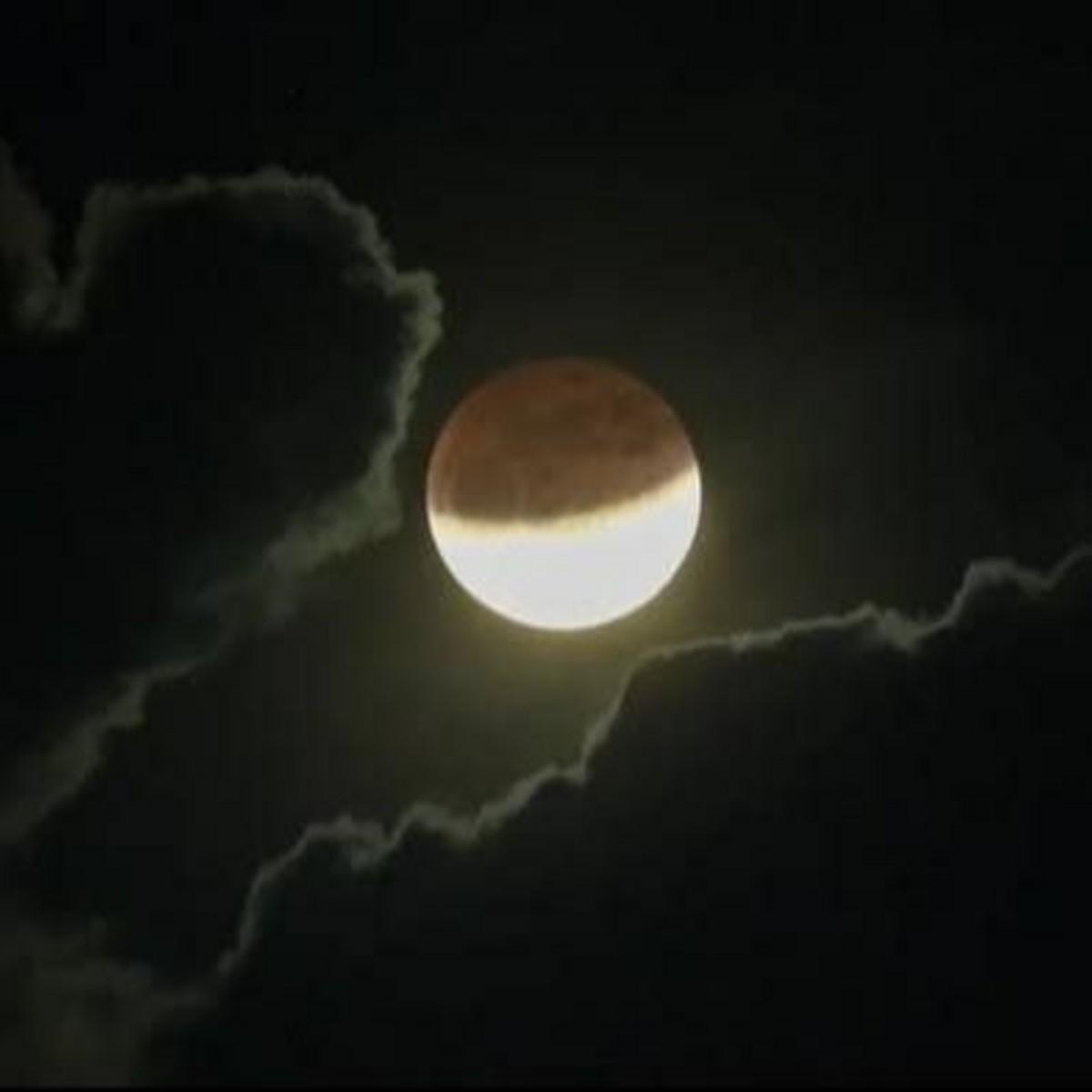 La Luna se pone rojiza y San Juan tendrá una madrugada para mirar al cielo