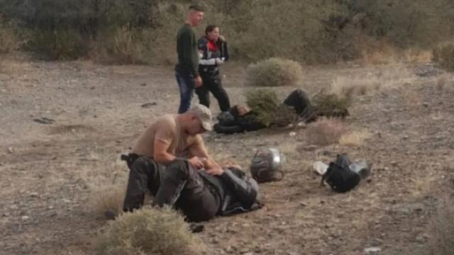 Dos motociclistas resultaron heridos tras chocar contra una barrera en Bermejo