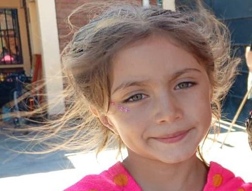 Sheila, la nena de 6 años que sigue en terapia en el Rawson: su familia pide una cadena de oración