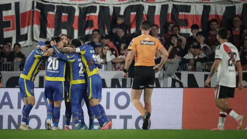 River cayó con Rosario Central en el Monumental y la gente explotó contra el equipo